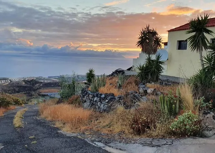Lovely Two Bedroom Apartment With Amazing View